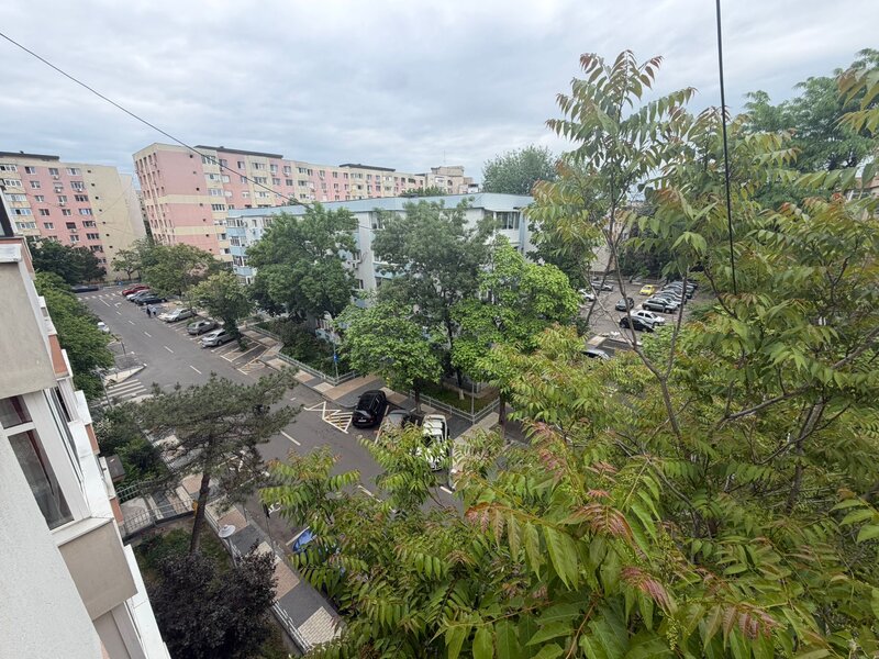 Rahova 2 camere mobilat utilat centrala an 1983